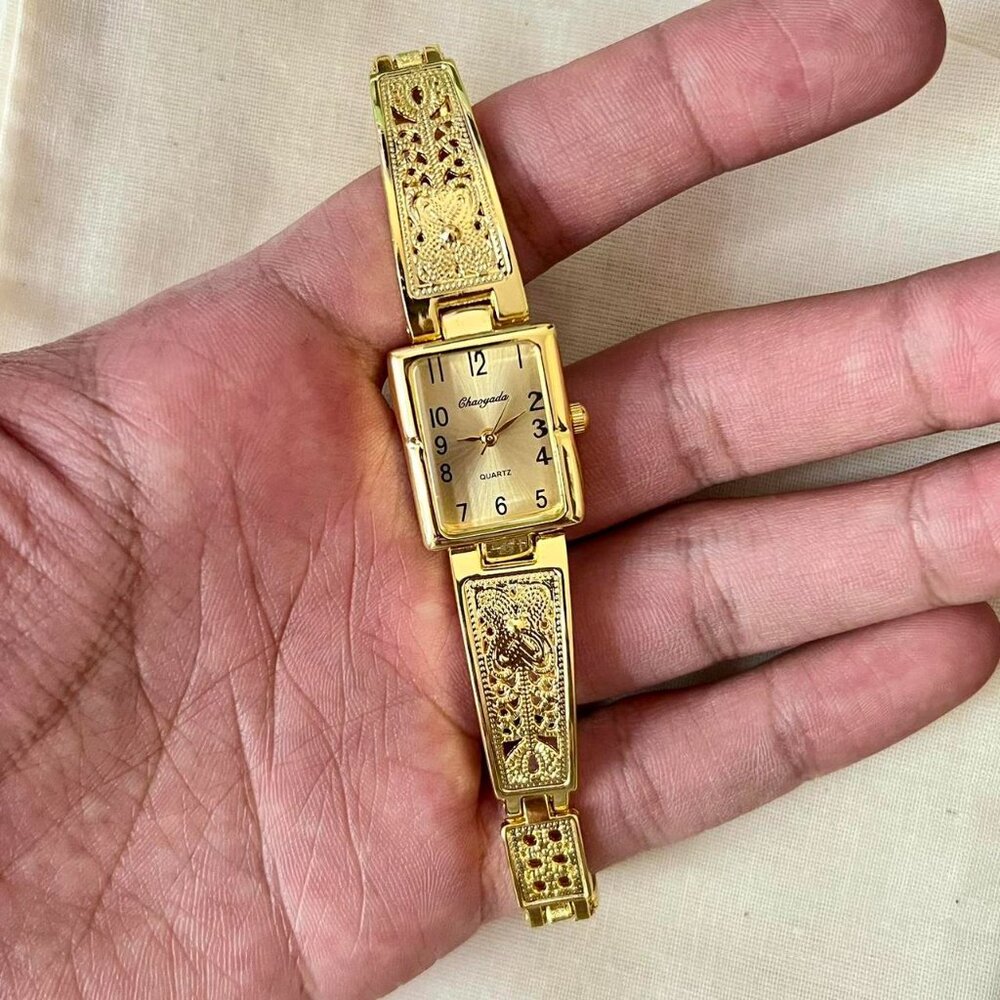2000s vintage cute gold rectangle stainless steel quartz luxury watch - Picture 4 of 8
